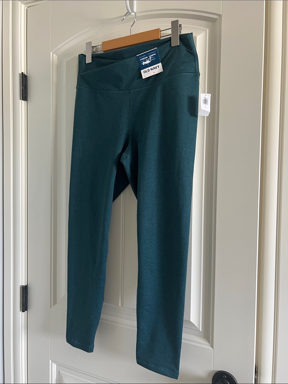 056 $8 NWT New old navy large leggings